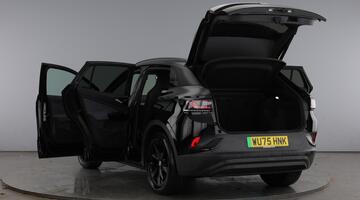 2025 Volkswagen Pro 77kWh Black Edition Auto 5-door (Black) - Image: 11