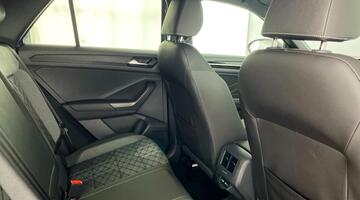 2022 Volkswagen TSI R-Line Euro 6 5-door (Grey) - Image: 26