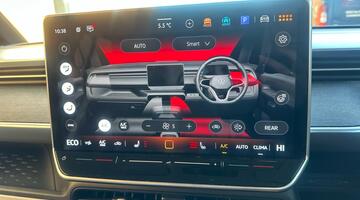 2025 Volkswagen Pro 79kWh Style Auto 5-door (SWB, 5Seat) (Green) - Image: 21