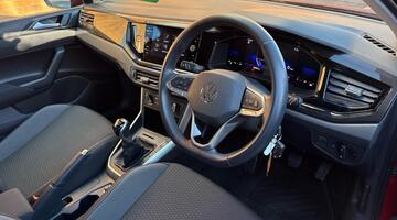 2023 Volkswagen 1.0 TSI Life Euro 6 5-door (Red) - Image: 29