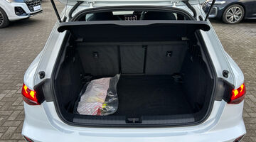 2025 Audi TFSI 35 Black Edition Sportback S Tronic Euro 6 5-door (White) - Image: 18