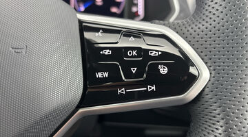 2025 Volkswagen TSI R-Line DSG Euro 6 5-door (White) - Image: 27