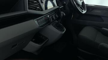 2024 Volkswagen 2.0 TDI T30 Highline Kombi DSG FWD SWB Euro 6 5-door (White) - Image: 34