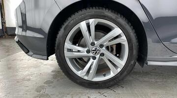 2023 Volkswagen ETSI MHEV R-Line DSG Euro 6 5-door (Grey) - Image: 27