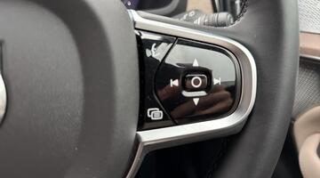 2025 Volvo 2.0 T8 18.8kWh Ultra Dark Auto 4WD Euro 6 5-door (Red) - Image: 41