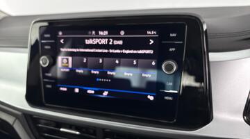 2023 Volkswagen TSI Life DSG Euro 6 5-door (Blue) - Image: 14