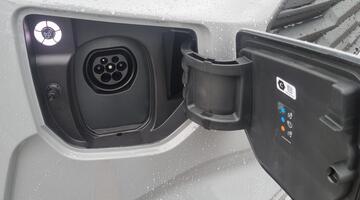 2026 Ford 320 Duratec 11.8kWh Limited Crew Van Auto Euro 6 5-door (Grey) - Image: 20