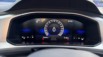 2022 Volkswagen 1.0 TSI Life Euro 6 5-door (Red) - Image: 28