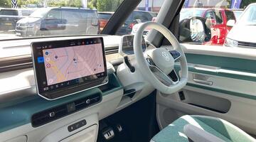 2025 Volkswagen Pro 79kWh Style Auto 5-door (SWB, 5Seat) (Black) - Image: 2