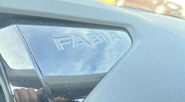 2025 Škoda 1.0 TSI SE Edition Euro 6 5-door (Grey) - Image: 19