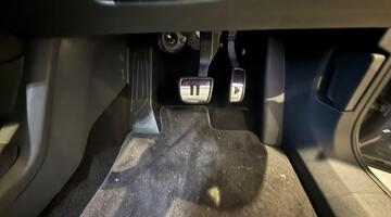 2025 Volkswagen Pro 77kWh Match Plus Tourer Auto 5-door (Grey) - Image: 17