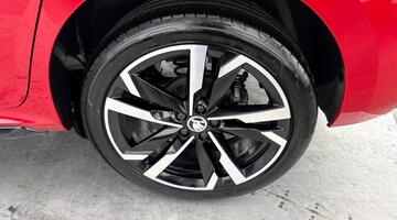 2024 Škoda TSI ACT Monte Carlo DSG Euro 6 5-door (Red) - Image: 33