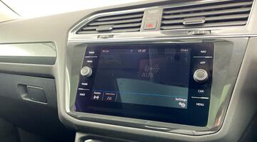 2018 Volkswagen 2.0 TDI SEL 4Motion Euro 6 5-door (Blue) - Image: 16