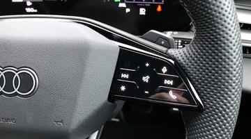 2025 Audi 2.0 TFSI S line Saloon S Tronic Euro 6 5-door (Blue) - Image: 27