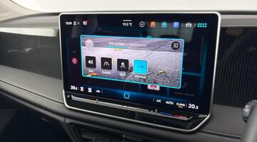 2025 Volkswagen ETSI MHEV Match DSG Euro 6 5-door (Black) - Image: 26