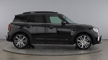 2022 MINI 2.0 Cooper S Exclusive Steptronic Euro 6 5-door (Black) - Image: 4