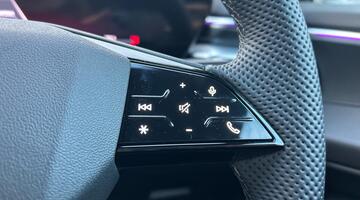 2025 Audi 2.0 TFSI S line S Tronic Euro 6 5-door (Red) - Image: 23