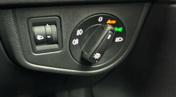 2023 Volkswagen 1.0 TSI R-Line Euro 6 5-door (Blue) - Image: 24