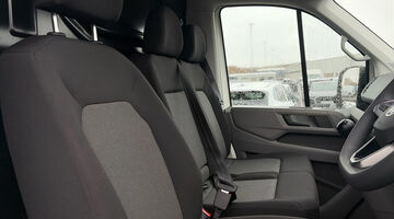 2025 Volkswagen 2.0 TDI CR30 Commerce FWD MWB High Roof Euro 6 5-door (White) - Image: 14