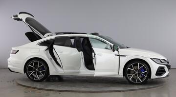 2025 Volkswagen 2.0 TSI R Fastback DSG 4Motion Euro 6 5-door (White) - Image: 10