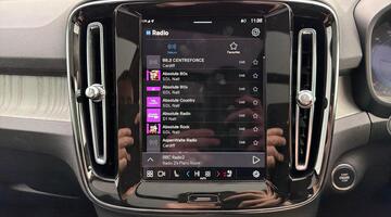 2024 Volvo 2.0 B4 MHEV Ultra Bright DCT Auto Euro 6 5-door (Silver) - Image: 56