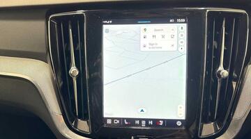 2025 Volvo 2.0 B4 MHEV Plus DCT Auto Euro 6 5-door (Black) - Image: 35