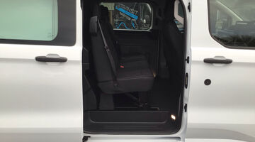 2025 Ford 2.0 320 EcoBlue Trend Crew Van LH1 Euro 6 5-door (White) - Image: 23