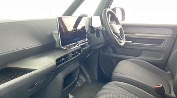 2025 Volkswagen Pro 79kWh Commerce Plus Auto 5-door (Blue) - Image: 2