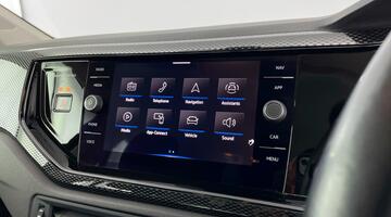 2022 Volkswagen 1.0 TSI Life Euro 6 5-door (Black) - Image: 18