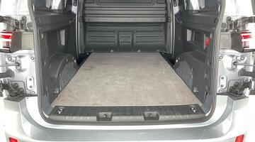 2025 Volkswagen Pro 79kWh Commerce Auto 5-door (Silver) - Image: 28