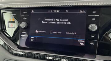 2022 Volkswagen 1.0 TSI Life Euro 6 5-door (Grey) - Image: 17