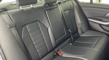 2020 BMW 2.0 318i M Sport Auto Euro 6 4-door (Blue) - Image: 22