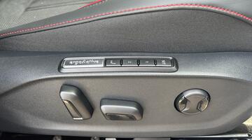 2025 Volkswagen GTX 86kWh Plus Tourer Auto 4Motion 5-door (Red) - Image: 24