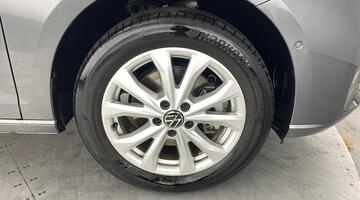 2025 Volkswagen TSI eHybrid 19.7kWh C20 Commerce Pro Cargo Flexible Crew Van DSG LWB Euro 6 6-door (Grey) - Image: 5