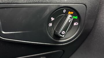 2023 Volkswagen 2.0 TDI R-Line DSG Euro 6 5-door (Grey) - Image: 21