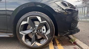 2025 Škoda 2.0 TSI SportLine DSG Euro 6 5-door (Black) - Image: 5