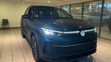 2026 Volkswagen ETSI MHEV Match DSG Euro 6 5-door (Blue) - Image: 1