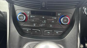 2019 Ford EcoBoost ST-Line Edition Euro 6 5-door (Black) - Image: 15