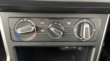 2023 Volkswagen 1.0 TSI Match Euro 6 5-door (Grey) - Image: 25