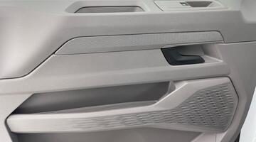 2025 Volkswagen 2.0 TDI T28 Commerce Plus FWD SWB Euro 6 5-door (White) - Image: 36