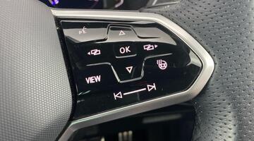 2022 Volkswagen TSI R-Line DSG Euro 6 5-door (Black) - Image: 21