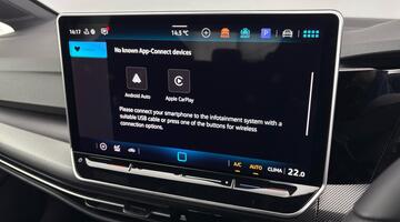 2025 Volkswagen TSI R-Line Euro 6 5-door (Black) - Image: 22