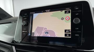 2025 Volkswagen TSI R-Line DSG Euro 6 5-door (Multicolour) - Image: 16