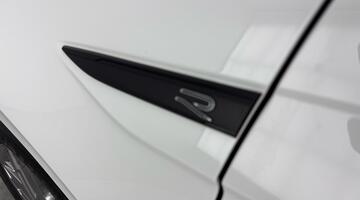 2025 Volkswagen 1.0 TSI R-Line DSG Euro 6 5-door (White) - Image: 37