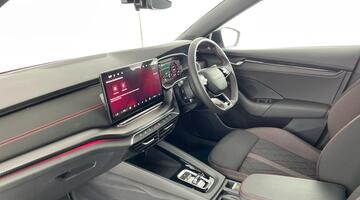 2025 Škoda 2.0 TSI vRS DSG Euro 6 5-door (Red) - Image: 2