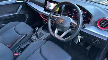 2023 SEAT 1.0 TSI FR Euro 6 5-door (Black) - Image: 6