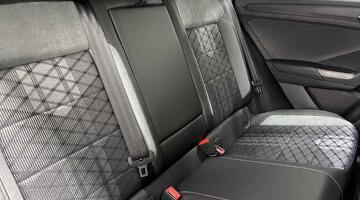 2025 Volkswagen 2.0 TDI R-Line DSG Euro 6 5-door (Grey) - Image: 9