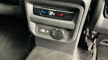 2022 Volkswagen TSI Active Euro 6 5-door (Black) - Image: 28