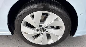 2025 Volkswagen TSI Match Euro 6 5-door (Blue) - Image: 5