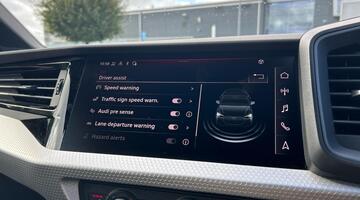 2025 Audi 1.0 TFSI 30 S line Sportback S Tronic Euro 6 5-door (Black) - Image: 33